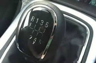 汽车换挡速度多少最佳